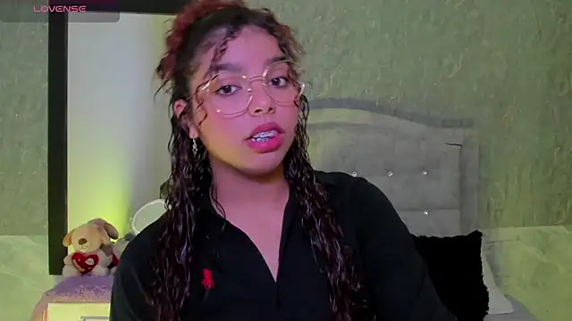 aurora rodriguez online show from March 2025 12:47:02 AM