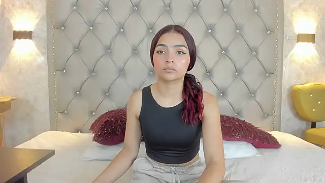 Snapshot of leigh-angels chatting on March 2025 09:05:02 PM leigh-angels online show from March 2025 09:05:02 PM