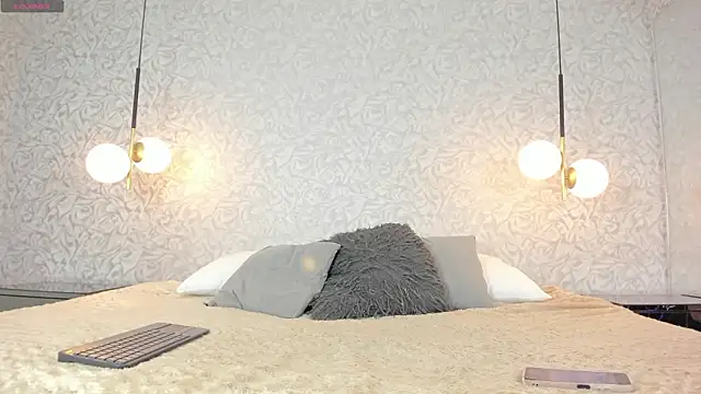 leigh-angels online show from March 2026 10:10:02 PM