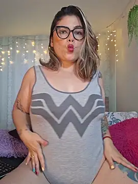 Snapshot of Juliietha_servas chatting on June 2026 08:25:01 PM Juliietha servas online show from June 2026 08:25:01 PM