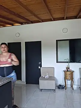 Snapshot of Juliietha_servas chatting on June 2026 05:29:01 PM Juliietha servas online show from June 2026 05:29:01 PM