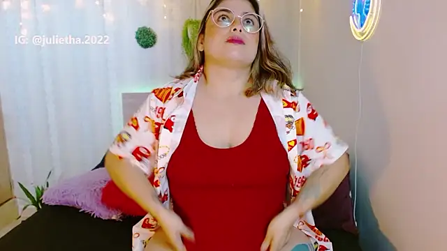 Juliietha servas online show from March 2026 06:22:02 PM