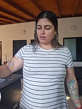 Snapshot of Juliietha_servas chatting on June 2026 09:54:02 PM Juliietha servas online show from June 2026 09:54:02 PM