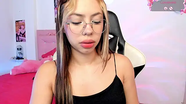 little jade online show from November 2025 07:25:01 PM