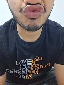 alesssterling online show from March 2026 06:41:02 AM