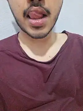 alesssterling online show from April 2026 06:08:02 PM