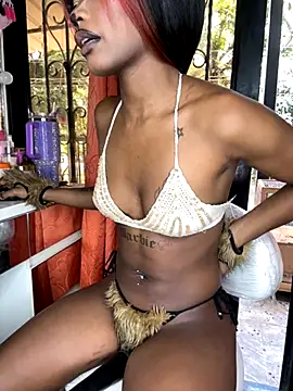 Lillie Burges online show from October 2025 05:45:01 PM