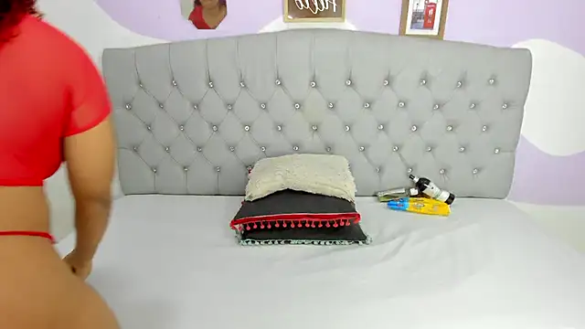 Snapshot of BRIYITHMENA chatting on December 2025 12:42:01 PM BRIYITHMENA online show from December 2025 12:42:01 PM