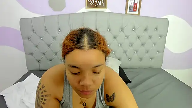 Snapshot of BRIYITHMENA chatting on February 2026 12:35:01 PM BRIYITHMENA online show from February 2026 12:35:01 PM