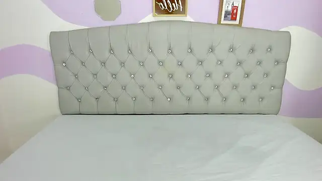 Snapshot of BRIYITHMENA chatting on February 2026 01:44:01 PM BRIYITHMENA online show from February 2026 01:44:01 PM