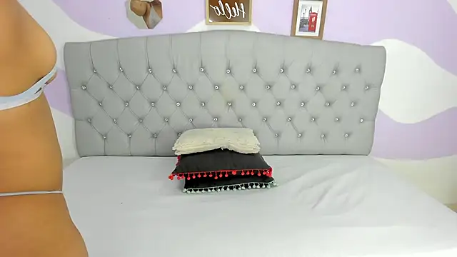 Snapshot of BRIYITHMENA chatting on December 2025 01:05:02 PM BRIYITHMENA online show from December 2025 01:05:02 PM