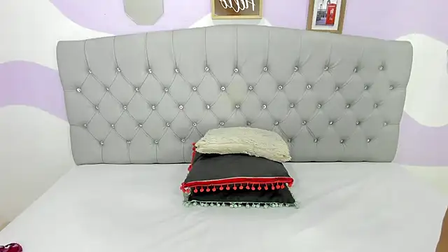 Snapshot of BRIYITHMENA chatting on December 2025 02:37:01 PM BRIYITHMENA online show from December 2025 02:37:01 PM