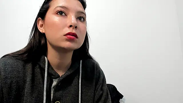 Snapshot of cami-01 chatting on October 2025 08:10:02 PM cami-01 online show from October 2025 08:10:02 PM