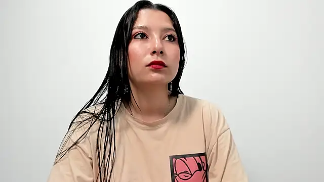 Snapshot of cami-01 chatting on November 2025 08:53:02 PM cami-01 online show from November 2025 08:53:02 PM