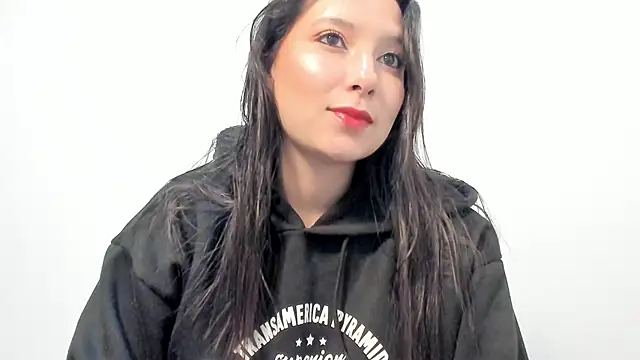 Snapshot of cami-01 chatting on November 2025 08:52:02 PM cami-01 online show from November 2025 08:52:02 PM