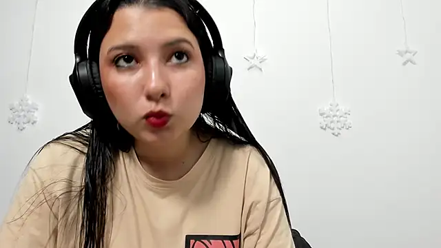 Snapshot of cami-01 chatting on December 2025 08:25:01 PM cami-01 online show from December 2025 08:25:01 PM