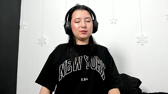 cami-01 online show from March 2026 03:35:02 PM