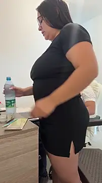 Sol biglips online show from December 2025 03:49:01 PM