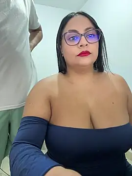 Snapshot of Sol_biglips chatting on June 2026 04:30:01 PM Sol biglips online show from June 2026 04:30:01 PM
