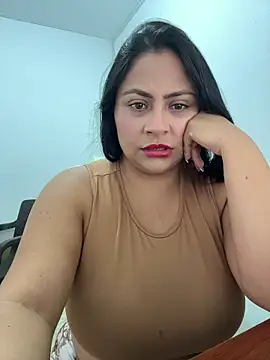 Snapshot of Sol_biglips chatting on June 2026 05:34:01 PM Sol biglips online show from June 2026 05:34:01 PM