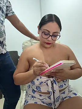 Snapshot of Sol_biglips chatting on June 2026 07:30:02 PM Sol biglips online show from June 2026 07:30:02 PM