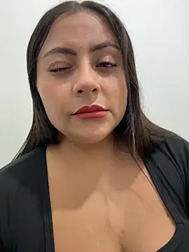 Sol biglips online show from March 2026 10:05:01 PM