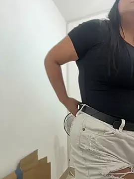 Sol biglips online show from April 2026 03:41:02 PM