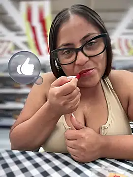 Snapshot of Sol_biglips chatting on February 2025 01:59:01 PM Sol biglips online show from February 2025 01:59:01 PM