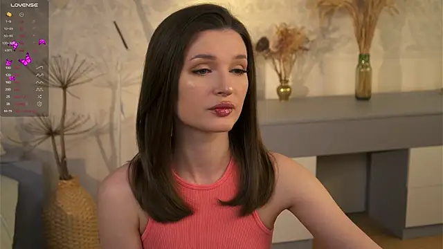 Snapshot of Eva_Golden chatting on February 2025 02:24:01 PM Eva Golden online show from February 2025 02:24:01 PM
