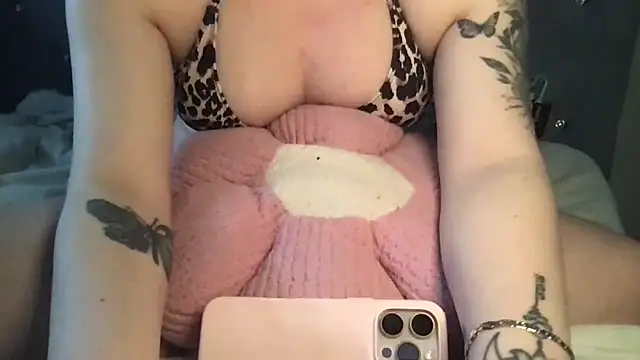 femmefatalebabe online show from March 2026 05:25:02 PM