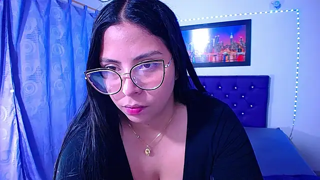 Snapshot of Naturalboobss chatting on March 2025 03:04:02 AM Naturalboobss online show from March 2025 03:04:02 AM