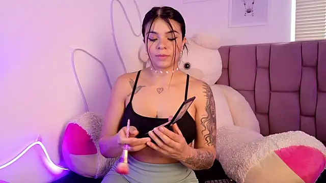 Snapshot of SophiaKarson chatting on November 2025 07:35:02 PM SophiaKarson online show from November 2025 07:35:02 PM