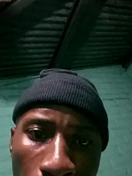 HandsomeBuoyy21 online show from January 2026 11:22:01 PM