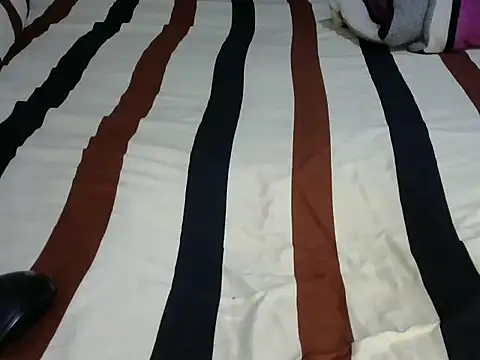 Elsah  online show from February 2026 05:56:02 PM