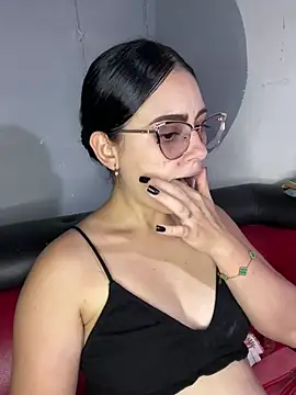 Azuna25 online show from March 2026 08:26:01 PM