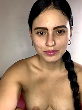 Azuna25 online show from September 2025 08:08:02 PM