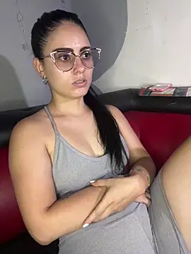 Azuna25 online show from March 2026 08:05:01 PM