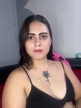 Snapshot of Azuna25 chatting on June 2026 08:10:01 PM Azuna25 online show from June 2026 08:10:01 PM