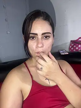 Azuna25 online show from May 2026 11:26:01 PM