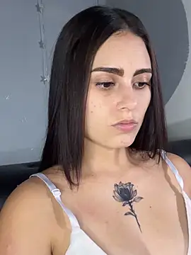Azuna25 online show from May 2026 11:20:02 PM