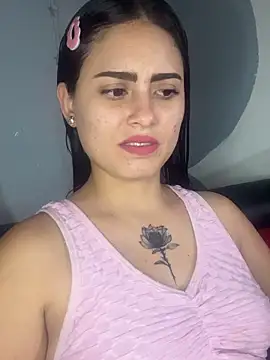 Azuna25 online show from May 2026 07:25:01 PM