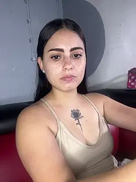Azuna25 online show from May 2026 10:19:01 PM