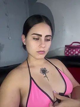 Azuna25 online show from May 2026 07:58:02 PM