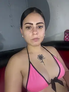 Snapshot of Azuna25 chatting on July 2026 07:47:02 PM Azuna25 online show from July 2026 07:47:02 PM