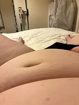 curvygirll2 online show from November 2025 04:55:02 PM