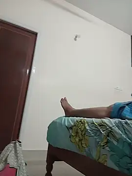 AUNTY1984 online show from May 2026 02:50:01 PM