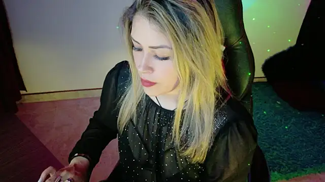 Natalia Montoya online show from October 2025 10:44:01 PM