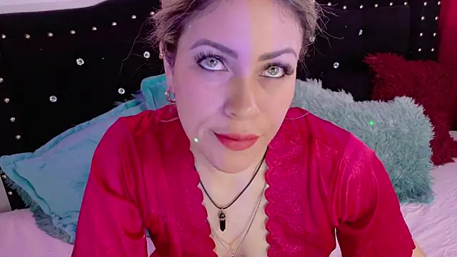 Natalia Montoya online show from September 2025 09:37:01 PM