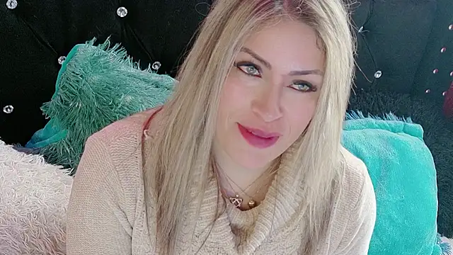 Natalia Montoya online show from December 2025 05:52:02 PM