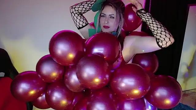 Natalia Montoya online show from October 2025 01:06:02 AM